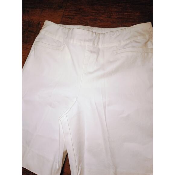 Soft surroundings women's white shorts Medium - Picture 2 of 5